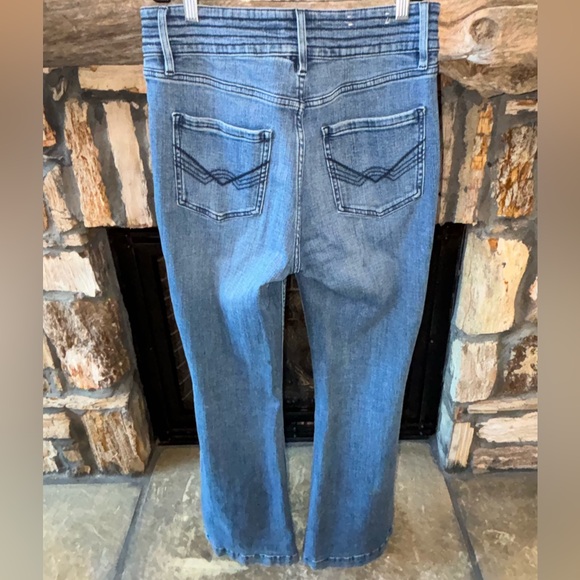 Idyllwind Size 12 stretch boot cut flare leg jeans worn 2x double button - Picture 4 of 8